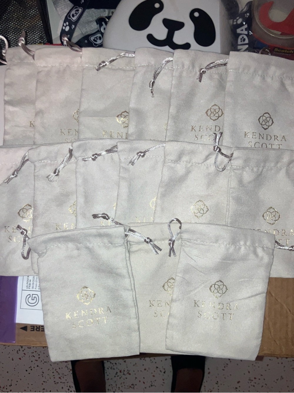 15 Kendra Scott Cream Drawstring Jewelry Pouches with Gold Logo (Lot)